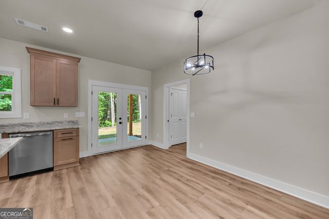 390 Champayne Trail, Hartwell, GA 30643