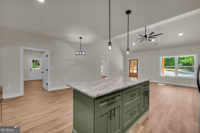 390 Champayne Trail, Hartwell, GA 30643