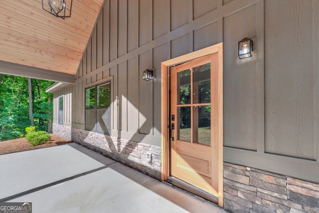 390 Champayne Trail, Hartwell, GA 30643