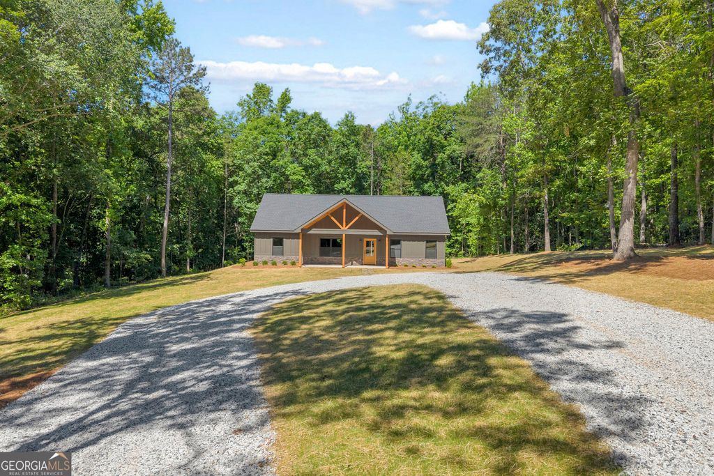390 Champayne Trail, Hartwell, GA 30643 — photo 2