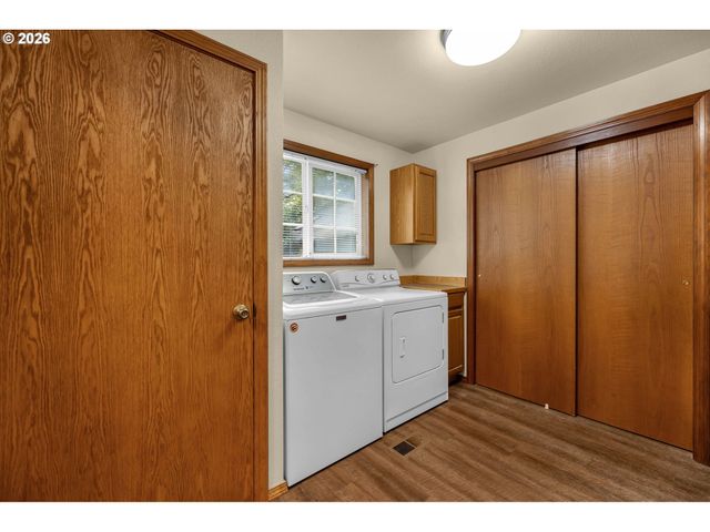 907 PIONEER St, Ridgefield, WA 98642