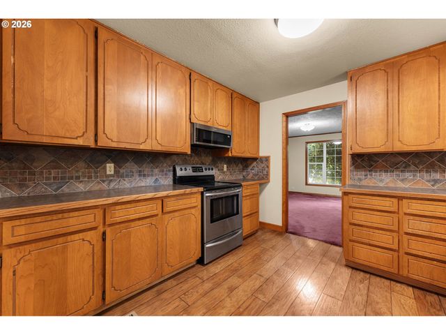 907 PIONEER St, Ridgefield, WA 98642