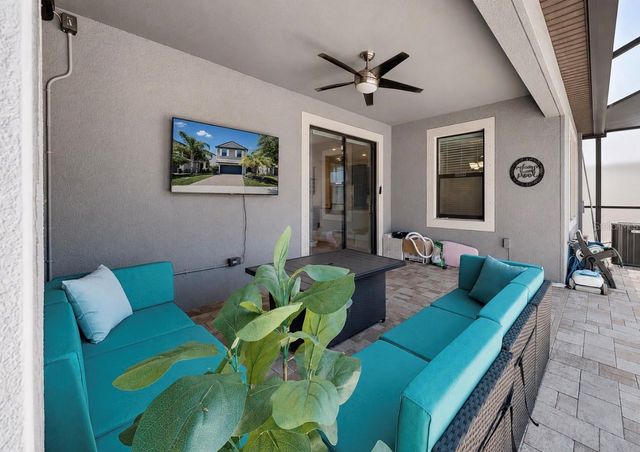 10005 SAGE CREEK DRIVE, Ruskin, FL 33573