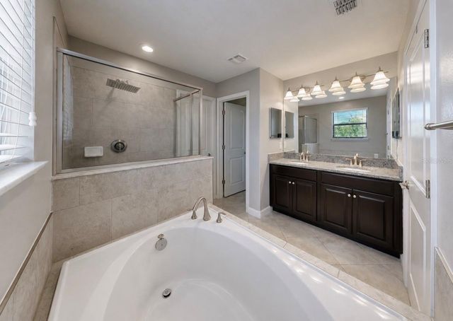 10005 SAGE CREEK DRIVE, Ruskin, FL 33573