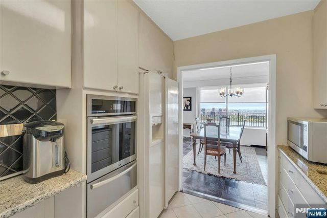1530 Palisade Avenue 27K, Fort Lee, NJ 07024