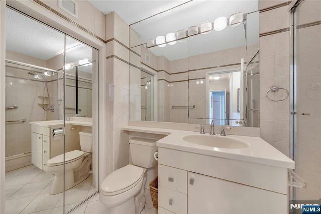 1530 Palisade Avenue 27K, Fort Lee, NJ 07024