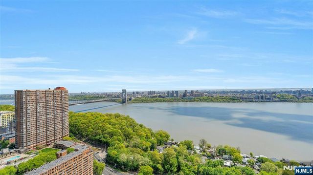 1530 Palisade Avenue 27K, Fort Lee, NJ 07024