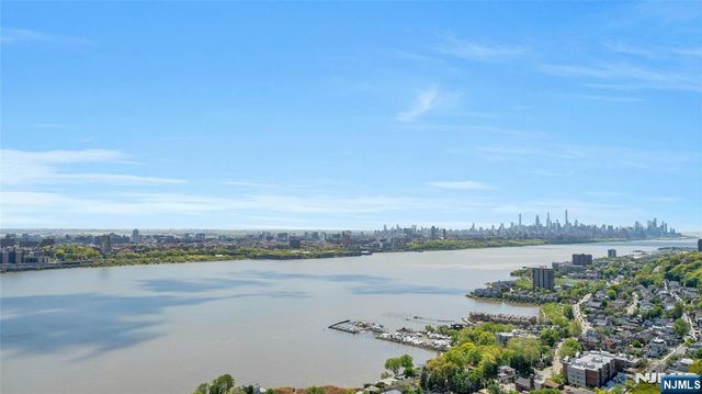 1530 Palisade Avenue 27K, Fort Lee, NJ 07024