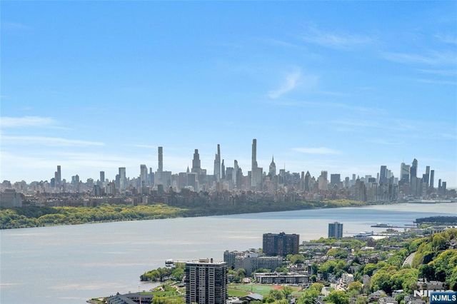 1530 Palisade Avenue 27K, Fort Lee, NJ 07024