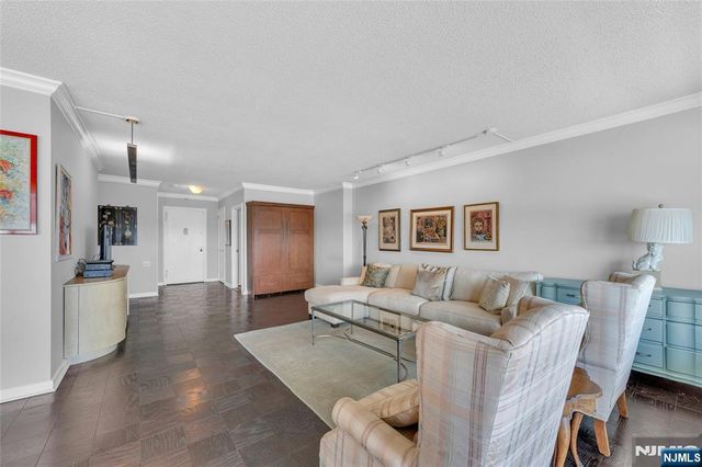 1530 Palisade Avenue 27K, Fort Lee, NJ 07024
