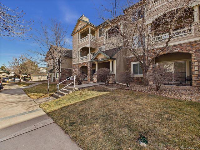 8389 S Independence Circle 11-204, Littleton, CO 80128