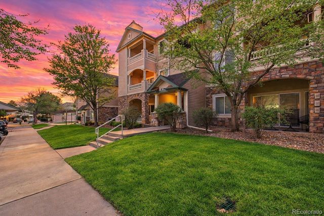 8389 S Independence Circle 11-204, Littleton, CO 80128