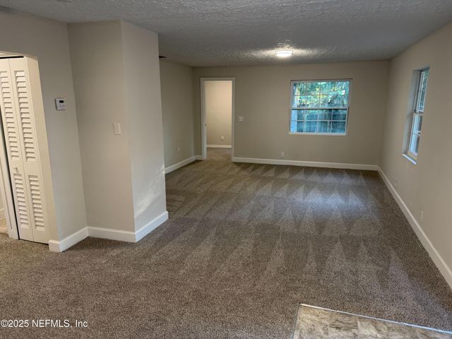 606 JACKSON Avenue N, Jacksonville, FL 32220