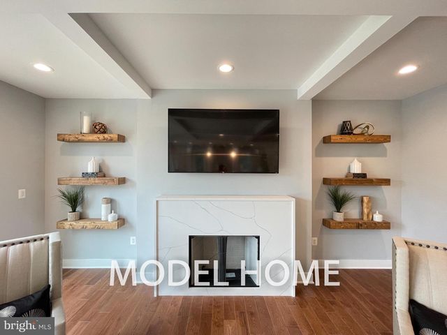 536 WALKER ST SW, Vienna, VA 22180