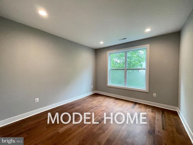 536 WALKER ST SW, Vienna, VA 22180
