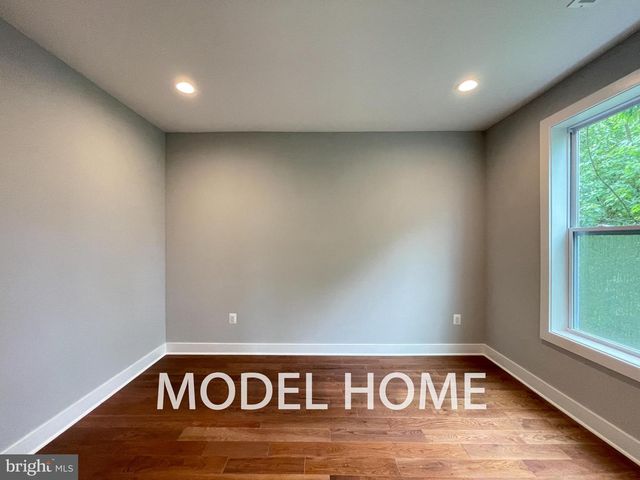 536 WALKER ST SW, Vienna, VA 22180