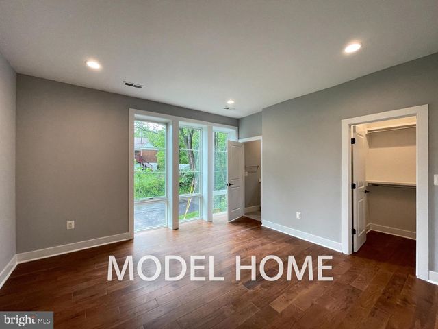 536 WALKER ST SW, Vienna, VA 22180