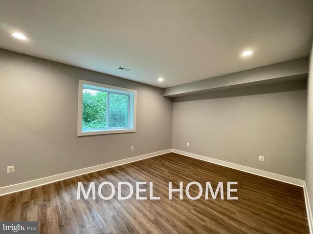 536 WALKER ST SW, Vienna, VA 22180
