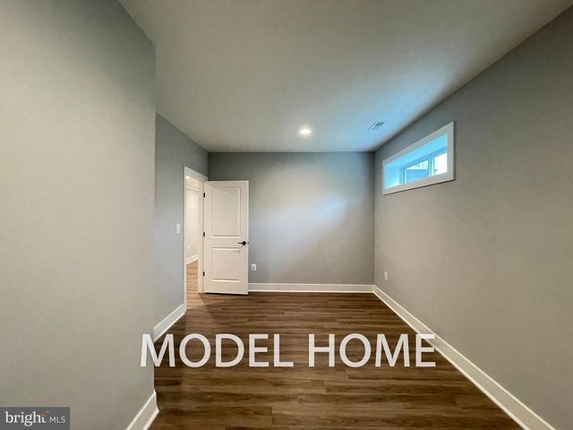 536 WALKER ST SW, Vienna, VA 22180