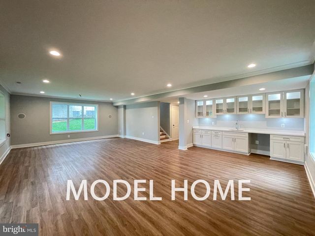 536 WALKER ST SW, Vienna, VA 22180