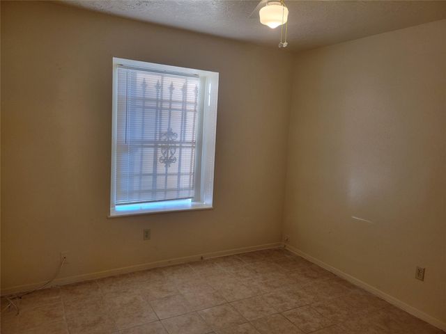 15135 Kennedy Oaks Street, Houston, TX 77053