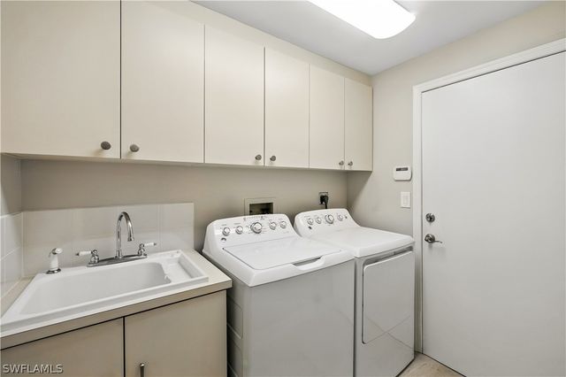 6605 Southfork, Naples, FL 34108