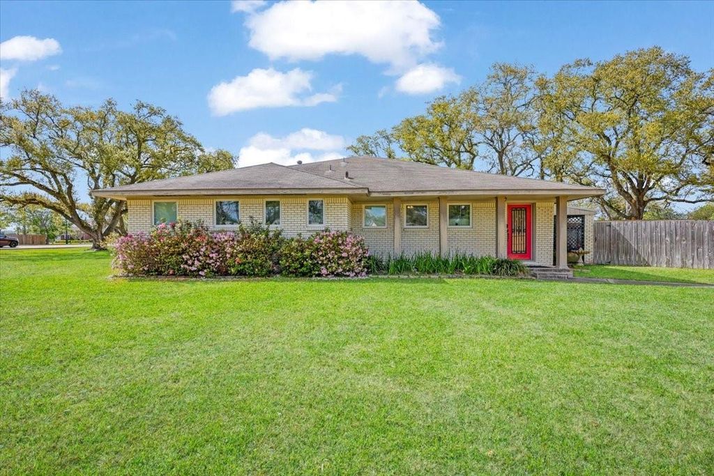 3224 Patricia Lane, Pearland, TX 77581