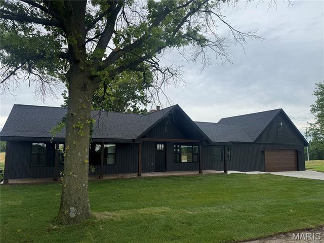 2100 S 74th Street, Belleville, IL 62223