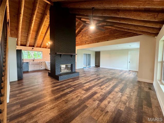 2100 S 74th Street, Belleville, IL 62223