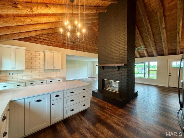 2100 S 74th Street, Belleville, IL 62223
