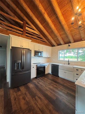 2100 S 74th Street, Belleville, IL 62223