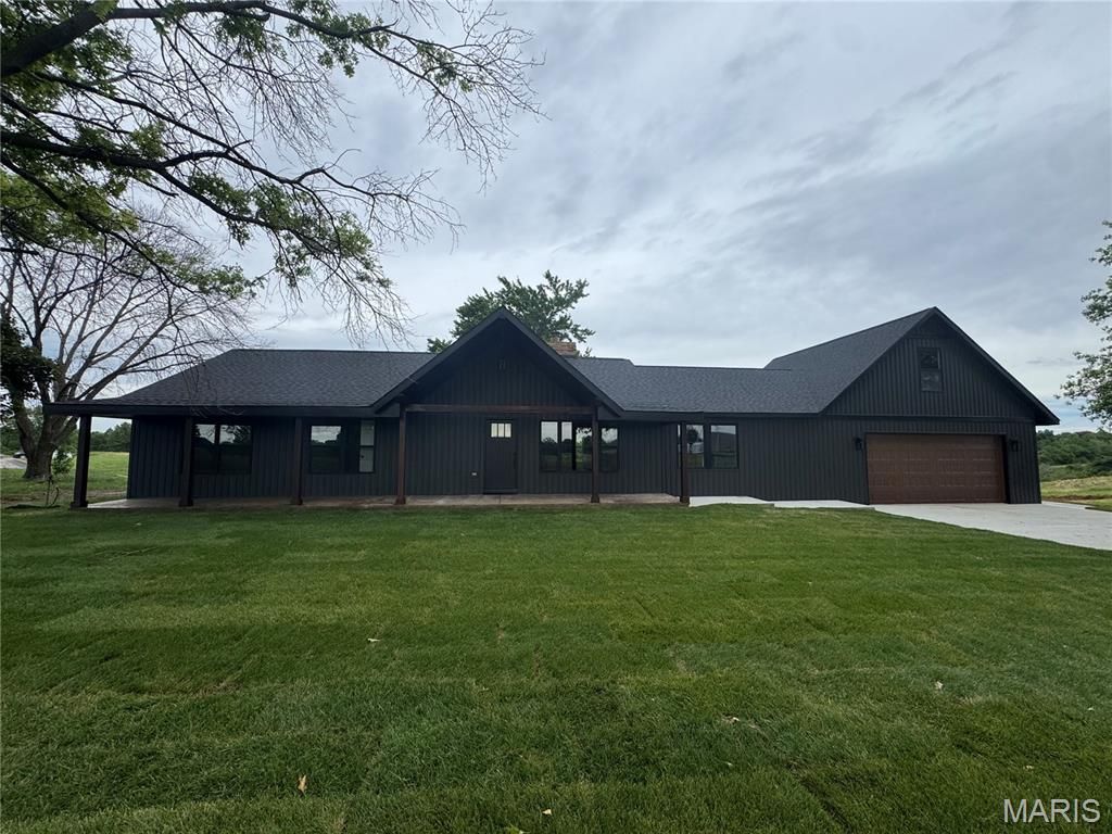 2100 S 74th Street, Belleville, IL 62223