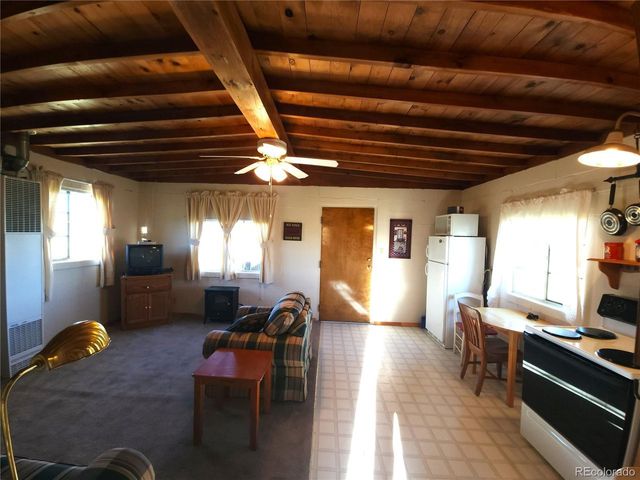 101 Doe St, Hartsel, CO 80449