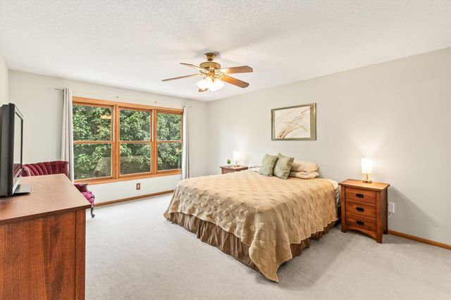 5450 Greenwood Avenue, Pleasant Hill, IA 50327