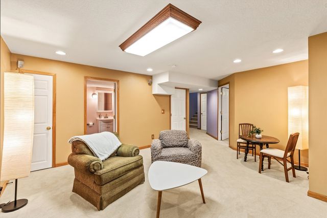 5450 Greenwood Avenue, Pleasant Hill, IA 50327