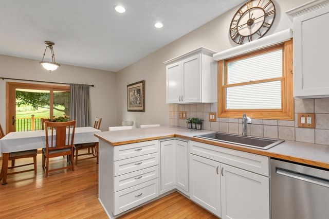 5450 Greenwood Avenue, Pleasant Hill, IA 50327