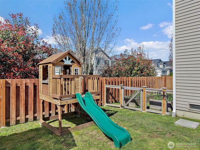 16006 23rd Street E, Lake Tapps, WA 98391