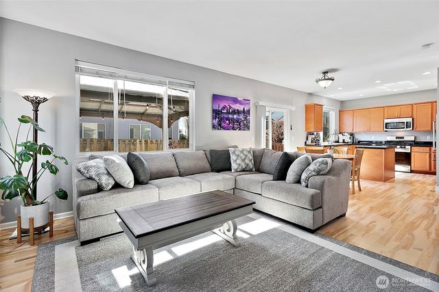 16006 23rd Street E, Lake Tapps, WA 98391