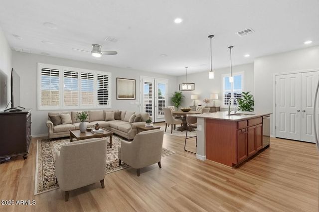 16640 W JENAN Drive, Surprise, AZ 85388