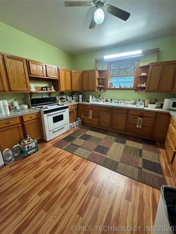 101 N 3rd Street, Hartshorne, OK 74547