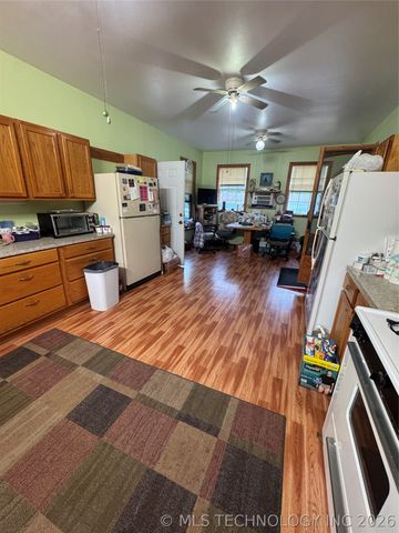 101 N 3rd Street, Hartshorne, OK 74547