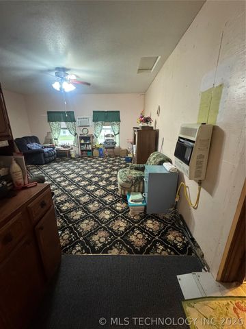 101 N 3rd Street, Hartshorne, OK 74547