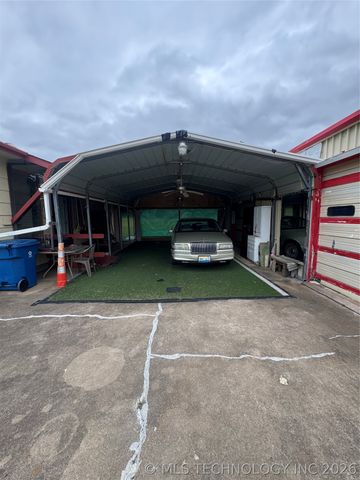 101 N 3rd Street, Hartshorne, OK 74547