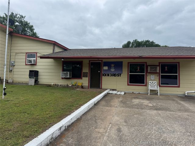 101 N 3rd Street, Hartshorne, OK 74547