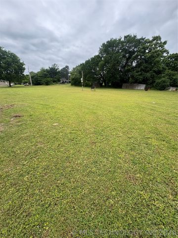 101 N 3rd Street, Hartshorne, OK 74547