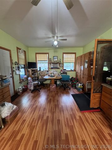 101 N 3rd Street, Hartshorne, OK 74547