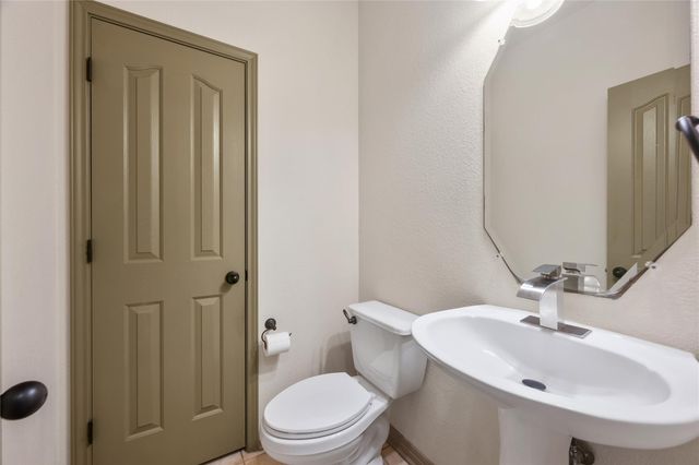 8608 Alophia DR, Austin, TX 78739
