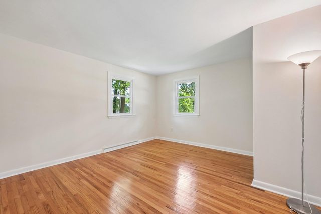 543 MIDLAND AVE, Berwyn, PA 19312