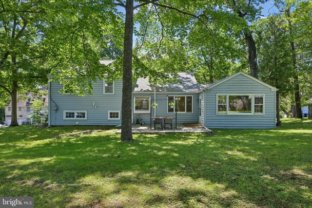 543 MIDLAND AVE, Berwyn, PA 19312