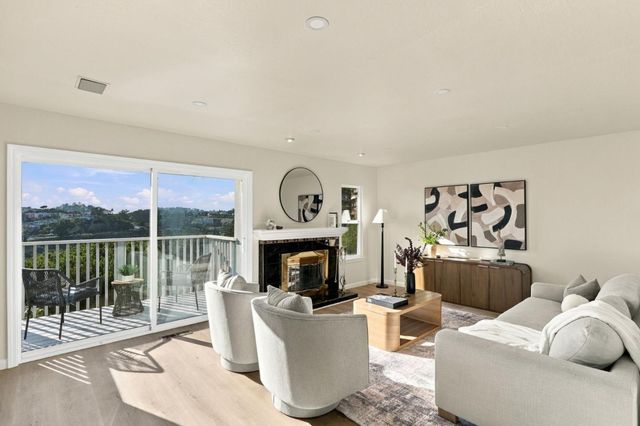 276 Gold Mine Drive, San Francisco, CA 94131